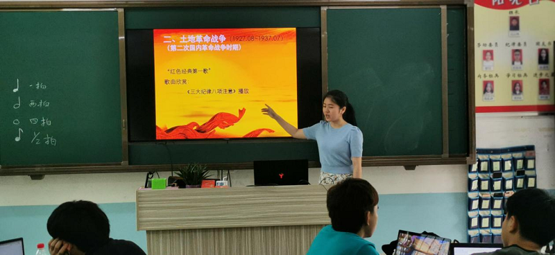 在歌聲中學黨史